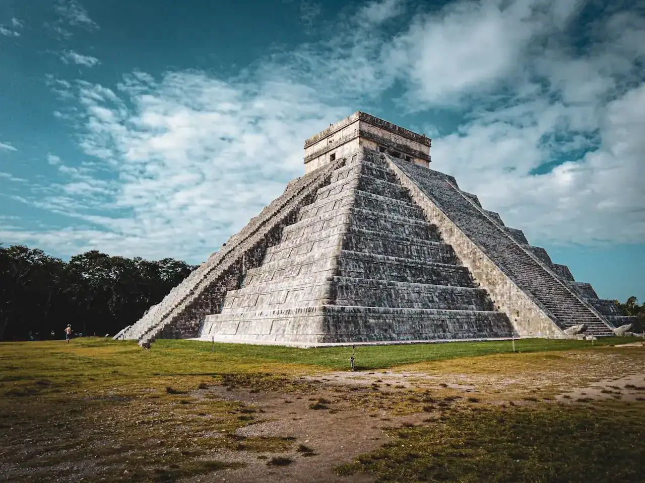 Luxury private tour vehicle on route to Chichen Itza Mayan ruins